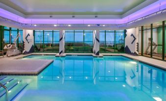 Holiday Inn Express & Suites VA Beach Oceanfront