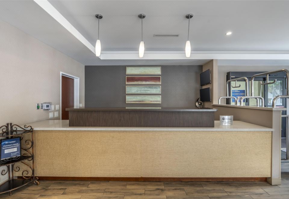 베스트 웨스턴 플러스 호텔 앳 더 컨벤션 센터