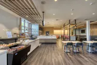 Holiday Inn APPLETON by IHG - breakfast
