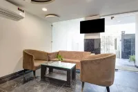 Mauryan Signature Hotel with Airport View - 2 estrellas