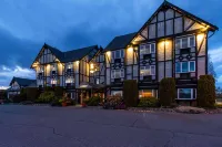 Quality Inn Waddling Dog Hotels near Peninsula Gallery