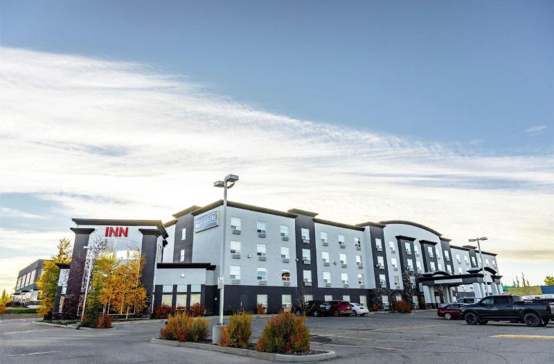 Service Plus Inns and Suites Calgary