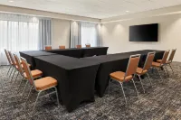Hampton Inn Minneapolis-Roseville - parking
