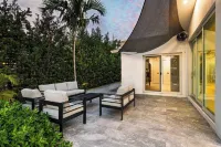 Luxury Waterfront Home w/ Pool, Hot Tub & Dock Near Las Olas Gulfstream