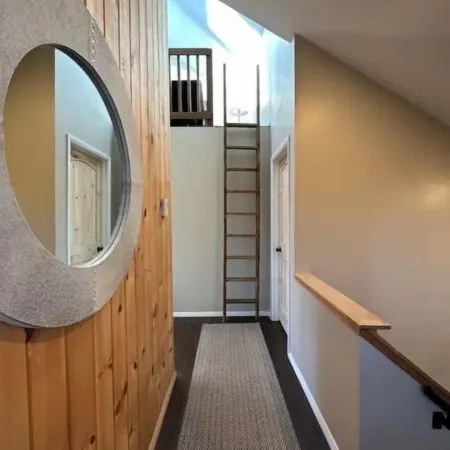Newly Renovated Ski House in Windham