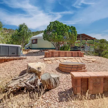 Mountainside Yurt w/ Views < 3 Mi to Black Canyon!