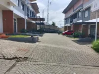 Villa Nemasu Hotels in Cisarua