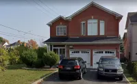 Cozy 2-bedroom luxury suite near Toronto airport.