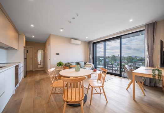 현대적인 인테리어의 객실 내부