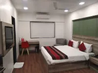 HOTEL INDUS INN Hotels in Bhamboli