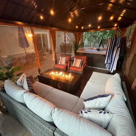 Luxe Cozy Lake Arrowhead Cabin New Hot Tub Kid & Dog Friendly