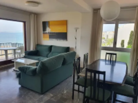 SUPER APARTAMENT IN FRONT OF THE BEACH IN DOWNTOWN WITH LARGE TERRACE