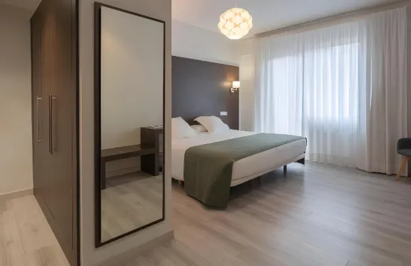 門德斯努涅斯酒店