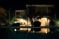 Beautiful villa not far from local beach with private fenced pool. - Villas