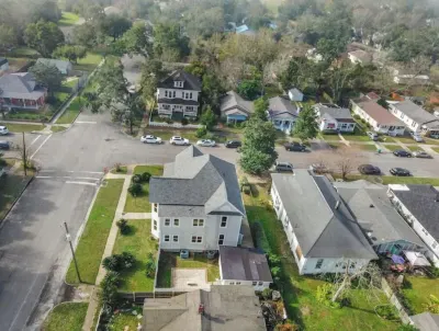 Beach Modern Victorian Retreat in Sunny Gulfport! Hotels near Busted Wrench Garage