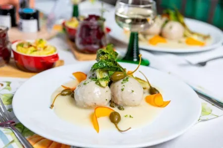 Gasthaus Stuckatz Отели в г. Лукайцталь