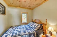 Spacious 3-Bedroom Cabin on Beautiful Blueberry Lake