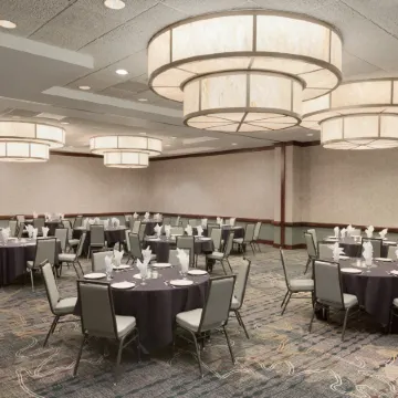 Embassy Suites by Hilton Chicago North Shore Deerfield