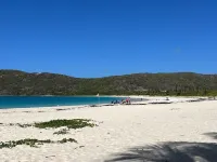 Casa LOLO on hills of Culebra, mountain and airport views . فنادق في كوليبرا