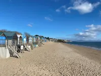 Annedd Lon: 4 Bed house with sea views and a short walk to the beach and village