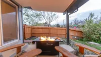 Stylish retreat w/ hot tub in the Front Range town of Westminster, Colorado