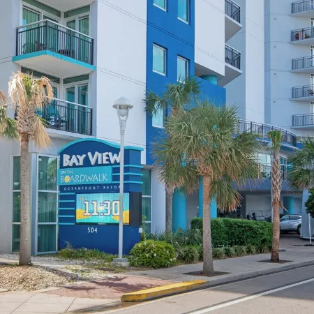 New Peaceful Oceanfront 2BR Retreat with Gorgeous Views