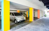Sans Hotel Nagari Malioboro - parcheggio