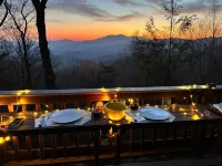 Romantic & Secluded!  Blowing Rock, Views, Hot Tub - the Secret Shack