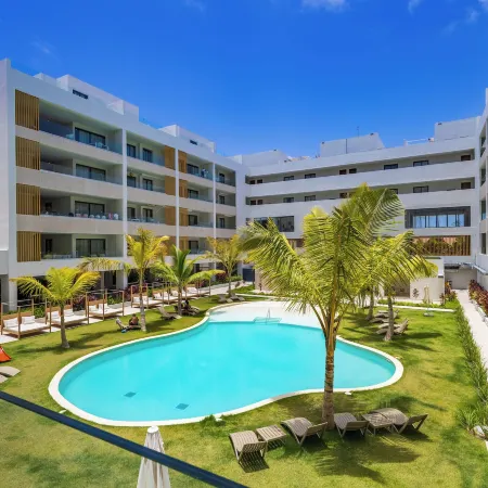 2BR Gardenia Retreat - Picuzzi & Pool