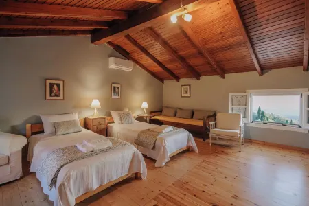 Corfiot Mountain Villa in Benitses – A Peaceful Escape