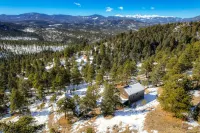 Deluxe Rental Cabin with Private Hot Tub in Wilderness of Evergreen, Colorado