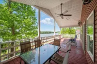 A Gem on the Beautiful Tennessee River: Perfect for gatherings and Retreats