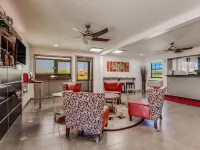 Econo Lodge Inn & Suites Hotels in Enid