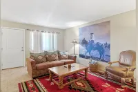 Charming Condo in Downtown Wickenburg - Walk to Events, Shopping and Dining