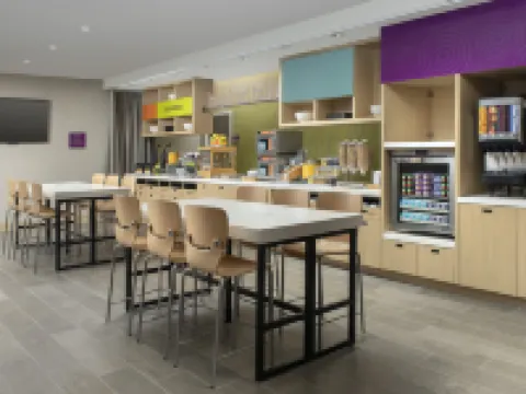 Home2 Suites by Hilton Edison Hotels in Edison