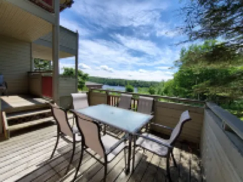 Charming Muskoka Getaway on Fairy Lake, Huntsville