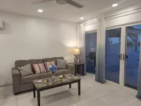 Recently renovated villa close to the beach Hotels in Jennings