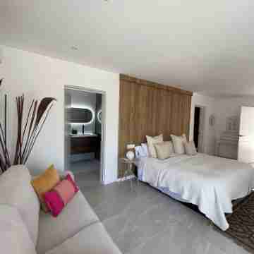 Luxury Villa in Sotogrande & Polo Experience Rooms