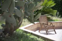 Bright and quiet apartment with private garden between 5 Terre and Portofino.