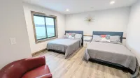 2025 Special! Private Beach; Garage Bar; Near WI Dells; King Beds, Massage Chair