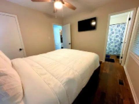 3-bedroom house in brilliant Rocky Mount with AC, WiFi