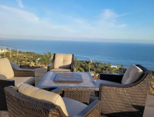Malibu Everafter 2 Adjoining  Guest Apartments Sleeps 8
