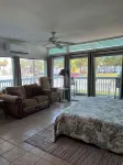 Condo 121 in wonderful Cedar Key with WiFi, AC Hotels in Cedar Key