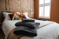 Cathedral Superior Apartment Hotels near University of Worcester