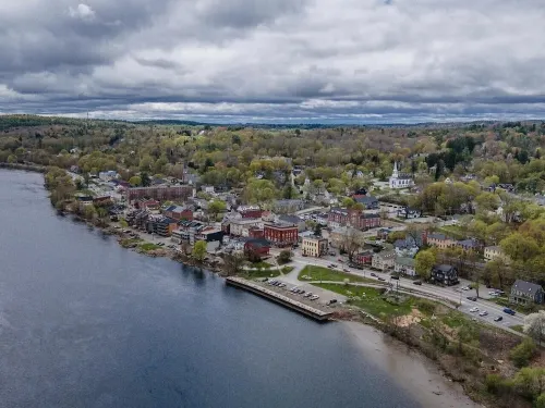 2-bedroom apartment in charming Hallowell with AC Hotels in Hallowell