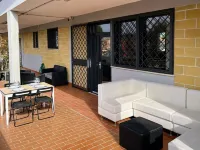 Casa Zefiro, between sea and pine forest! Hotels in Fregenae