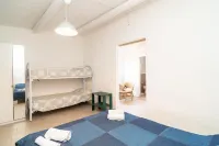 Villa Malamuri in Caucana-finaiti-casuzze-finaiti Nord