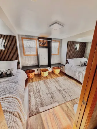 Oconto Waterfront Cabin/Ice Fishing/Dogs Welcome