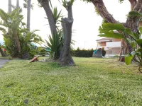 I WILL TAKE YOU TO THE SEA, with a swimming pool and tennis court. Near the sea