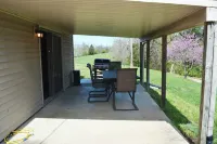 Home in Frankfort countryside-close to distilleries, Keeneland &Churchill Downs!